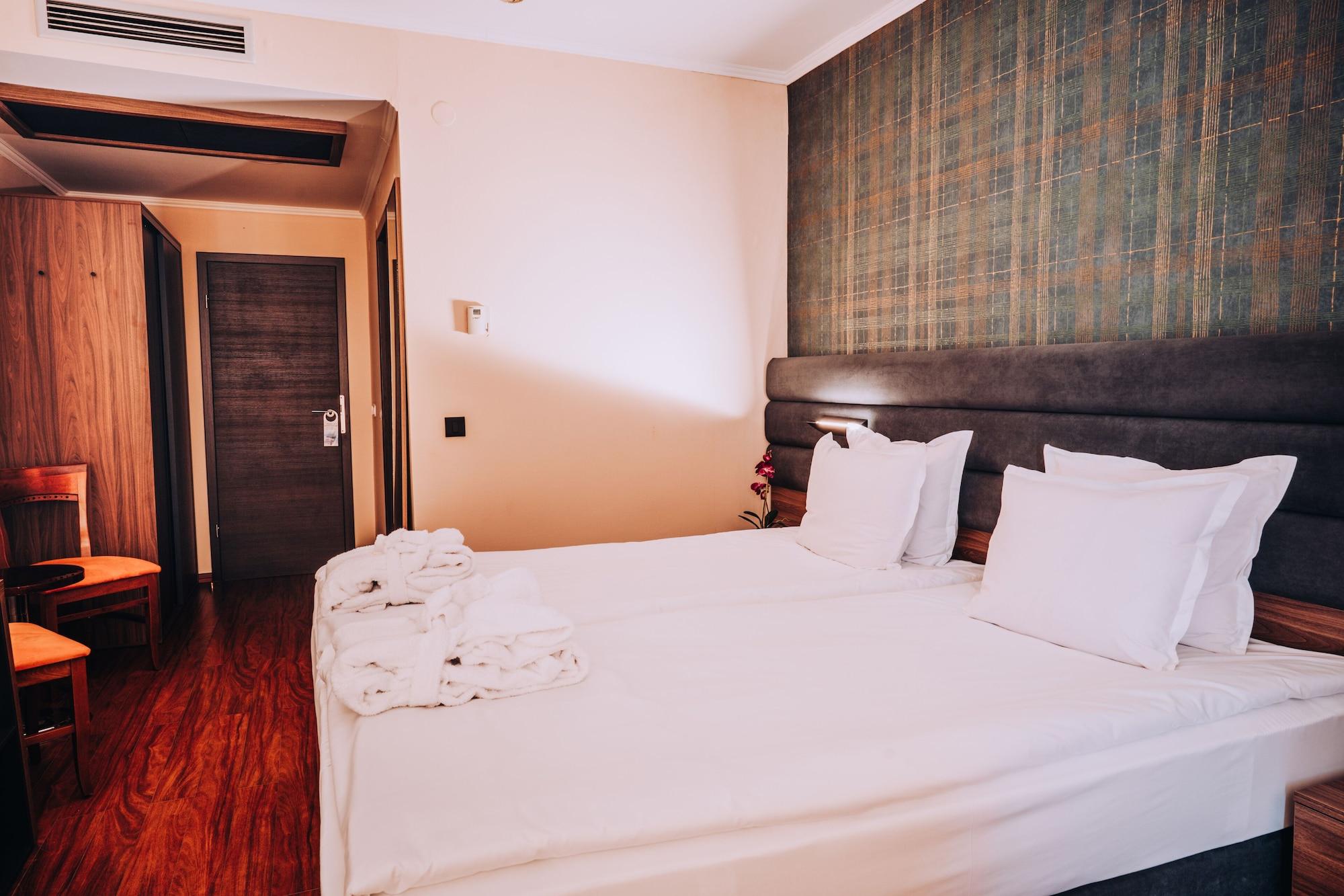 Inex Olgica Hotel & Spa Ohrid Exteriör bild