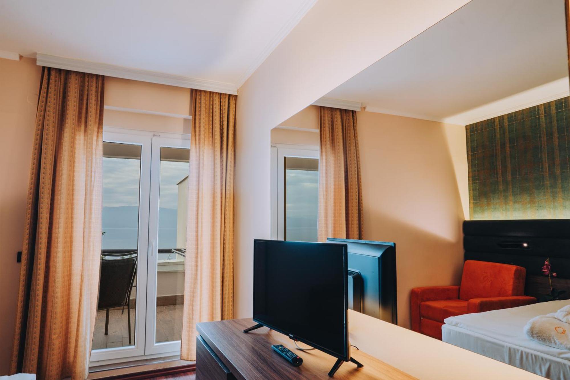 Inex Olgica Hotel & Spa Ohrid Exteriör bild
